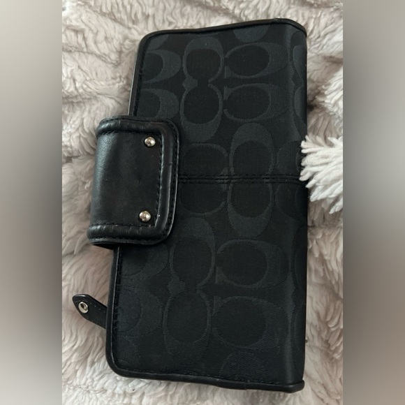Coach Signature “C” pleated wallet - Picture 3 of 3